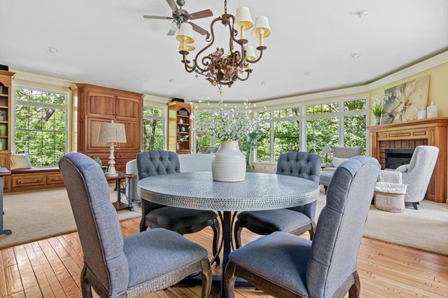 2 Crocus Lane, North Oaks, MN 55127