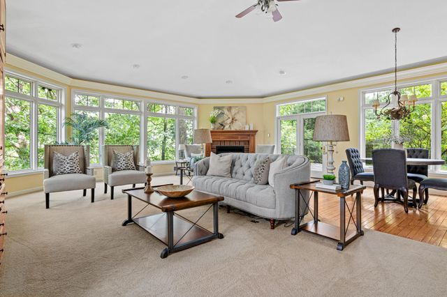 2 Crocus Lane, North Oaks, MN 55127