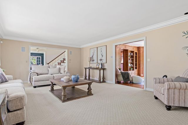 2 Crocus Lane, North Oaks, MN 55127