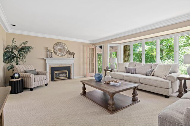 2 Crocus Lane, North Oaks, MN 55127