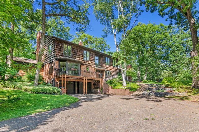 2 Crocus Lane, North Oaks, MN 55127