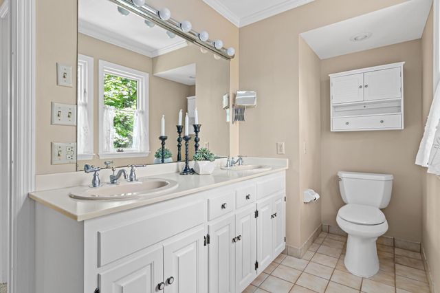 2 Crocus Lane, North Oaks, MN 55127