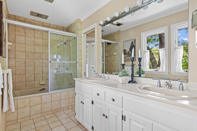 2 Crocus Lane, North Oaks, MN 55127