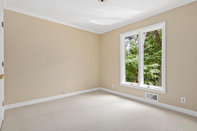 2 Crocus Lane, North Oaks, MN 55127