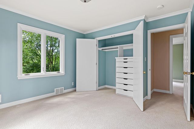 2 Crocus Lane, North Oaks, MN 55127