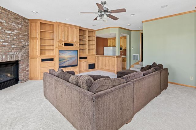 2 Crocus Lane, North Oaks, MN 55127