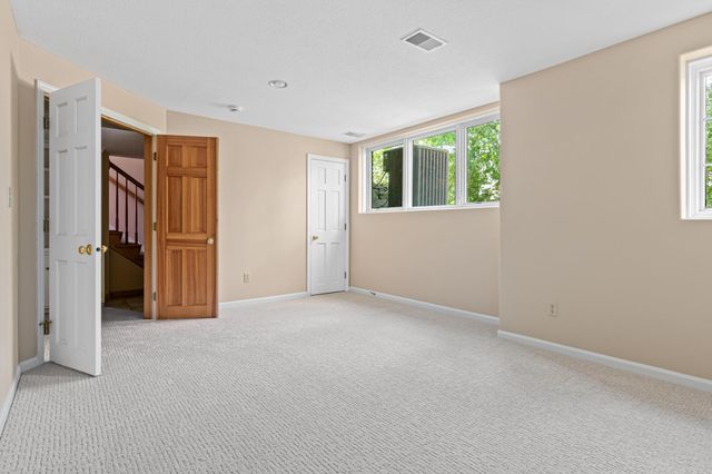 2 Crocus Lane, North Oaks, MN 55127