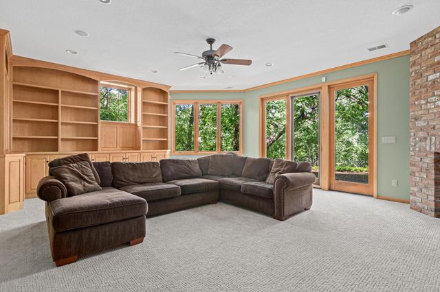 2 Crocus Lane, North Oaks, MN 55127