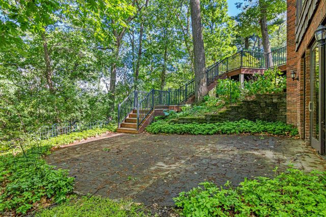 2 Crocus Lane, North Oaks, MN 55127