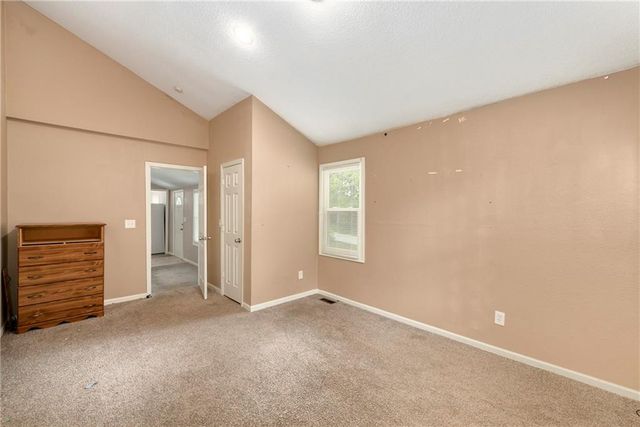 405 S BELLEMERE Road, Blue Springs, MO 64015