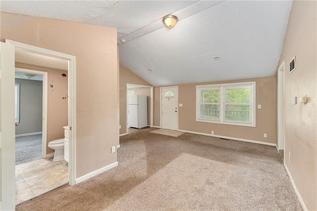 405 S BELLEMERE Road, Blue Springs, MO 64015