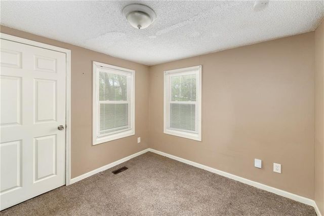 405 S BELLEMERE Road, Blue Springs, MO 64015