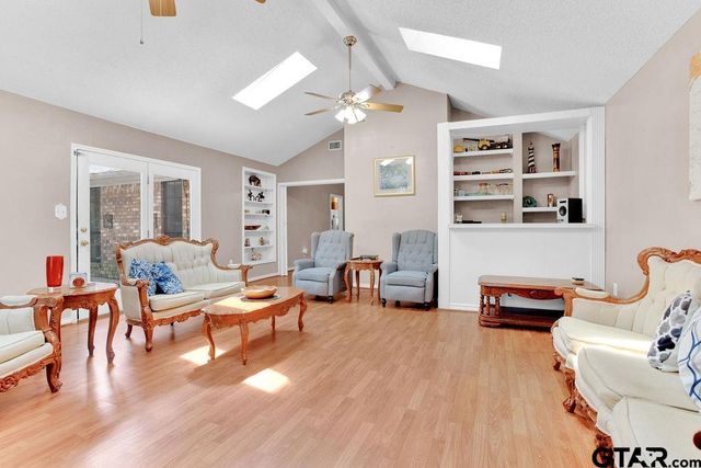 1511 Dolly Lane, Hideaway, TX 75771