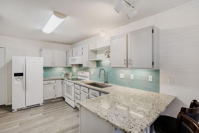 790 County Road F W 66, Shoreview, MN 55126