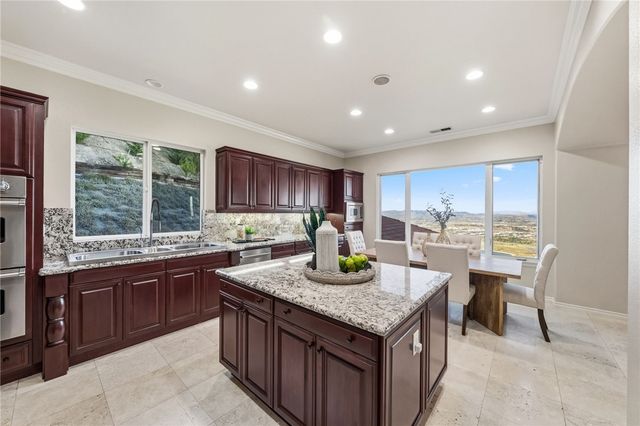 42365 Vista Montana Court, Temecula, CA 92590