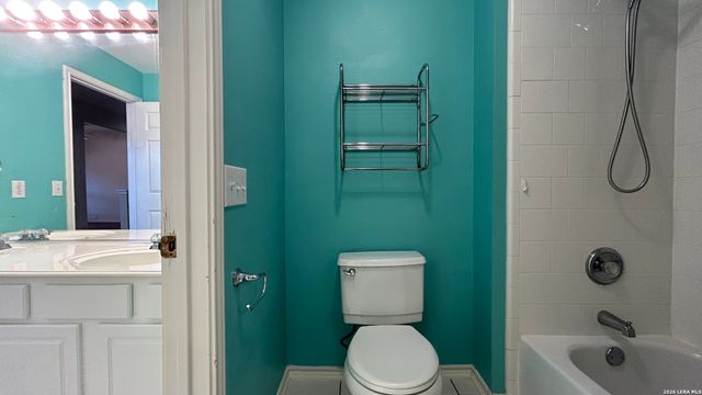 21227 RIO SABINAL, San Antonio, TX 78259