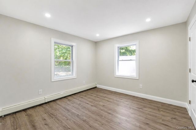 234 Lakeside Trail, Ridge, NY 11961