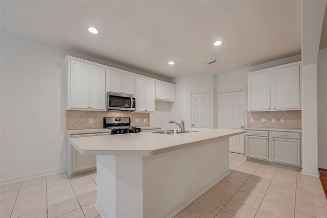 22 Stone Arrow Place, The Woodlands, TX 77382