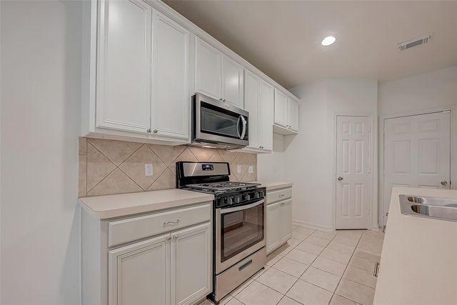 22 Stone Arrow Place, The Woodlands, TX 77382