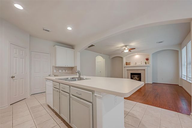 22 Stone Arrow Place, The Woodlands, TX 77382