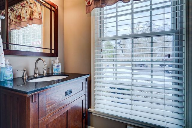 1237 Bucks Run, Webster, NY 14580