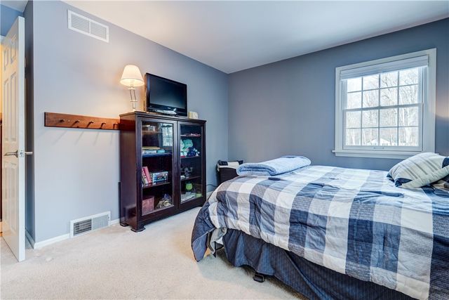 1237 Bucks Run, Webster, NY 14580