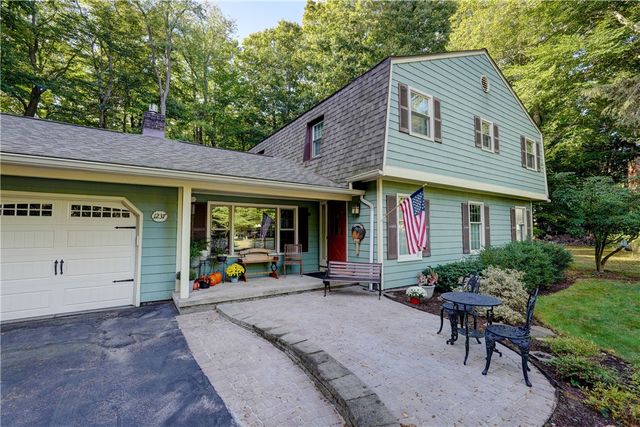 1237 Bucks Run, Webster, NY 14580