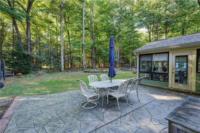 1237 Bucks Run, Webster, NY 14580