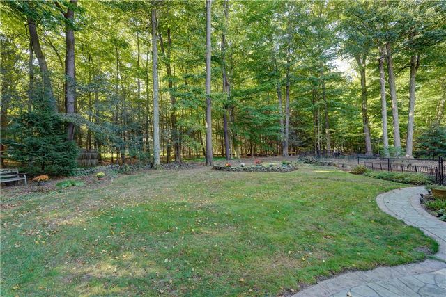 1237 Bucks Run, Webster, NY 14580