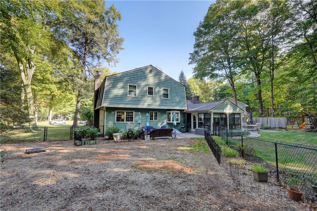 1237 Bucks Run, Webster, NY 14580