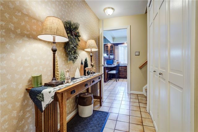 1237 Bucks Run, Webster, NY 14580