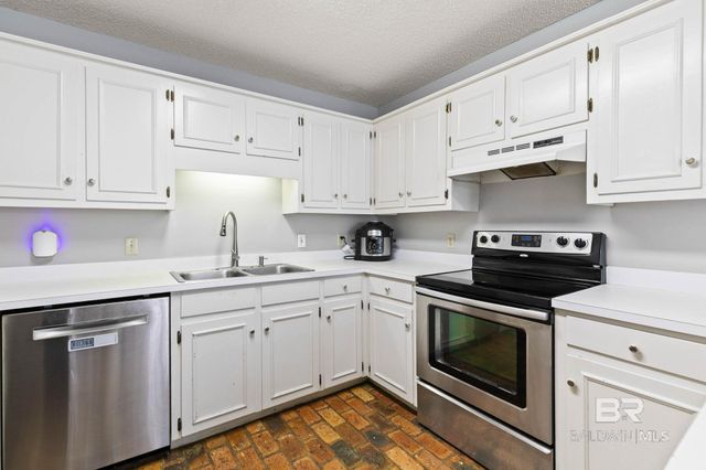 109 Meadow Wood Drive, Daphne, AL 36526