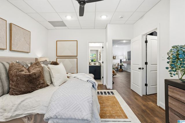 6020 EAGLE POINT CIRCLE, Birmingham, AL 35242