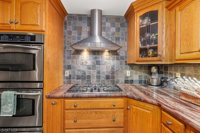 48 Sand Pond Rd, Hardyston Twp., NJ 07419