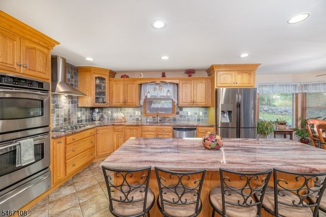 48 Sand Pond Rd, Hardyston Twp., NJ 07419