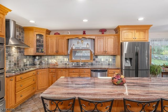 48 Sand Pond Rd, Hardyston Twp., NJ 07419