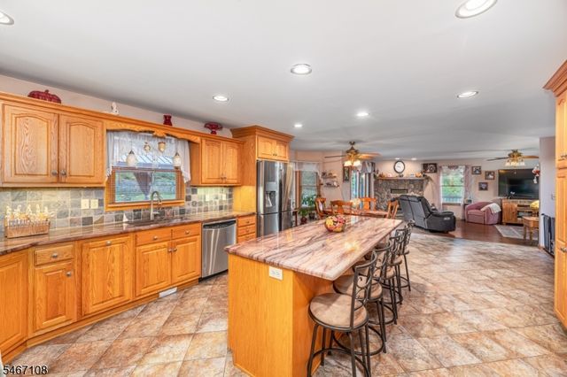 48 Sand Pond Rd, Hardyston Twp., NJ 07419