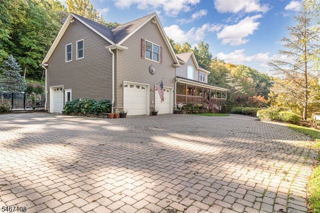 48 Sand Pond Rd, Hardyston Twp., NJ 07419