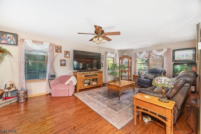 48 Sand Pond Rd, Hardyston Twp., NJ 07419