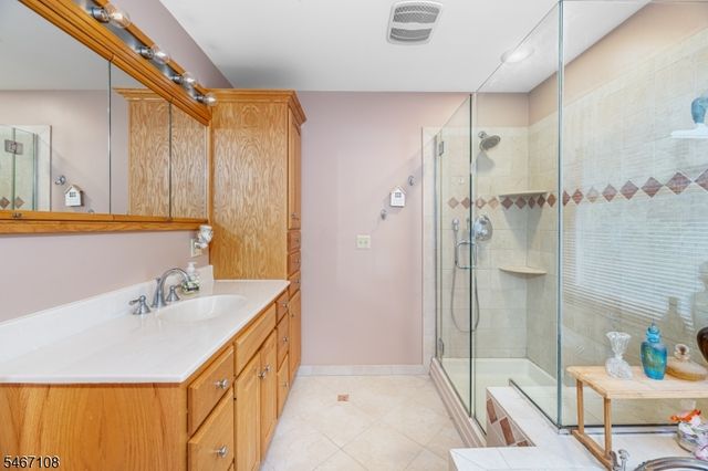 48 Sand Pond Rd, Hardyston Twp., NJ 07419