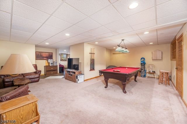 48 Sand Pond Rd, Hardyston Twp., NJ 07419