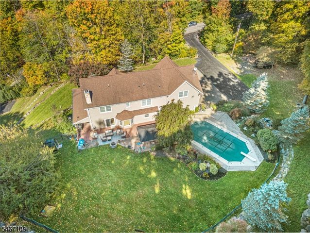 48 Sand Pond Rd, Hardyston Twp., NJ 07419