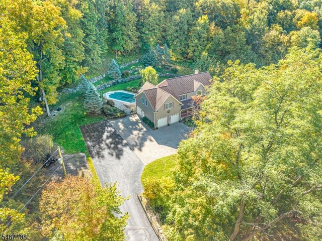48 Sand Pond Rd, Hardyston Twp., NJ 07419