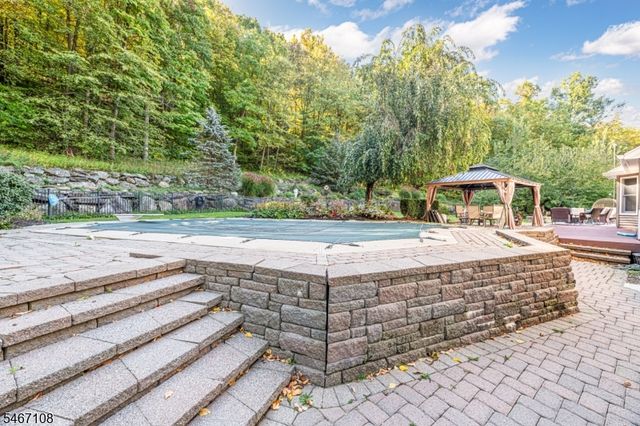 48 Sand Pond Rd, Hardyston Twp., NJ 07419