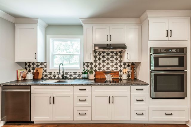 628 Vaughans Gap Rd, Spring Hill, TN 37174