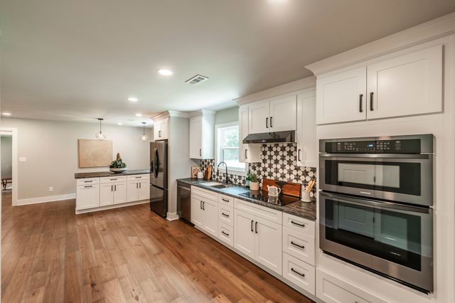628 Vaughans Gap Rd, Spring Hill, TN 37174