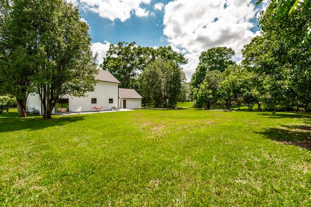 628 Vaughans Gap Rd, Spring Hill, TN 37174