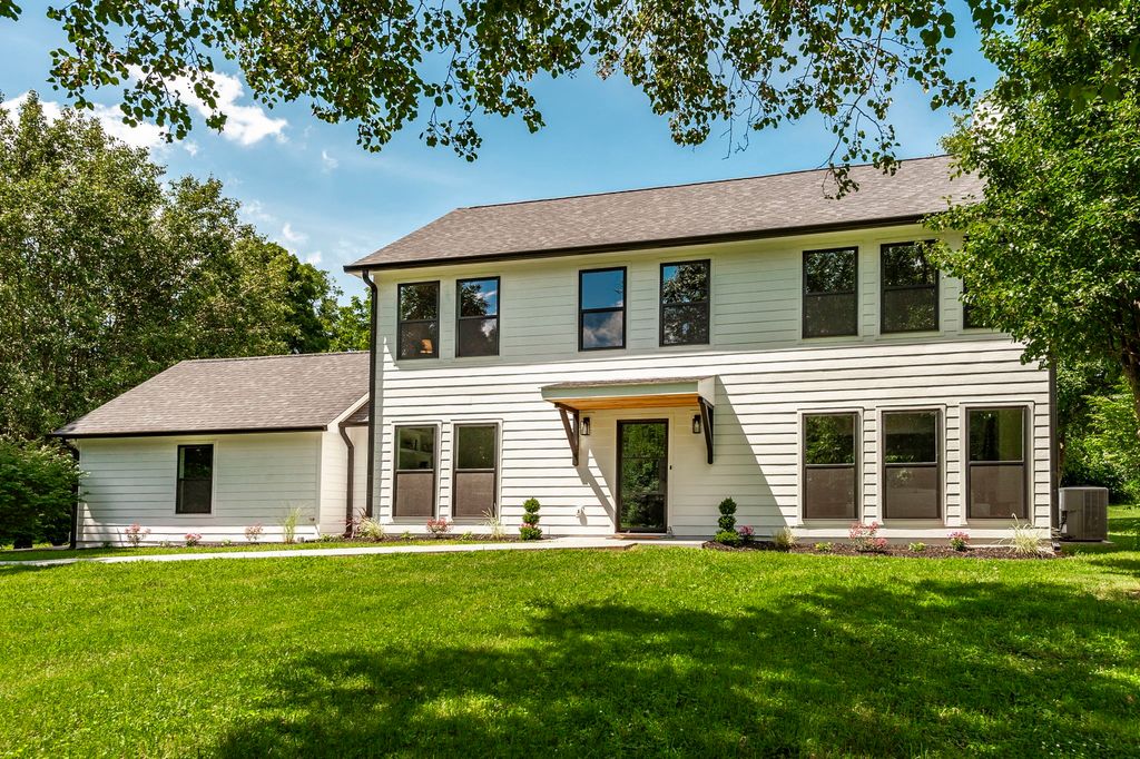 628 Vaughans Gap Rd, Spring Hill, TN 37174