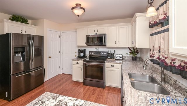 9736 Cedar Grove Way, Henrico, VA 23228