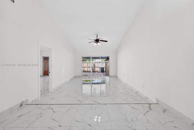 10351 Juniper Ct, Pembroke Pines, FL 33026